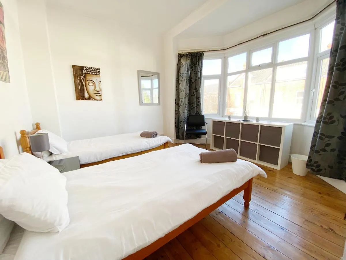 Cosy Old House Free Parking Close To Town & Beach Bournemouth 0*,