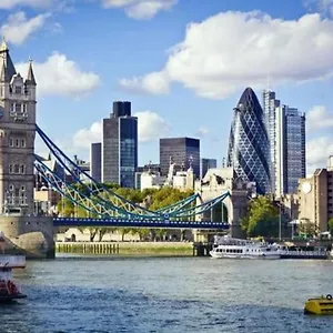 Two Bed - Tower Bridge - By Prime M-2 , London United Kingdom