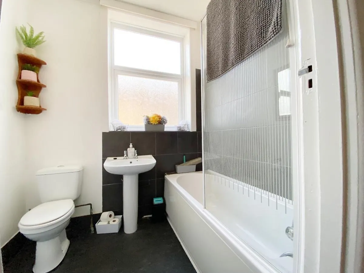 Cosy Old House Free Parking Close To Town & Beach Bournemouth 0*,